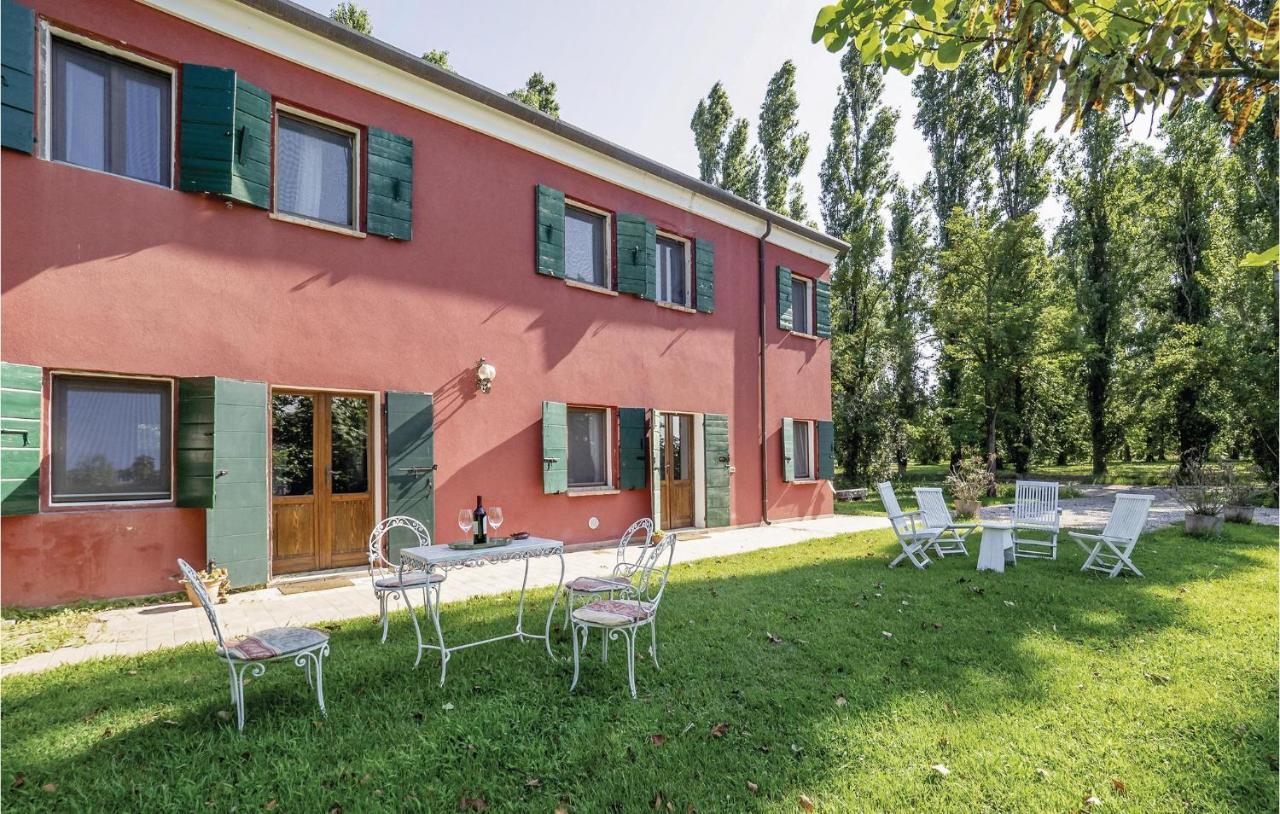 2 Bedroom Awesome Home In Taglio Di Po Ro 포르토 비로 외부 사진